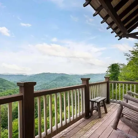 Mountain Views Hot Tub Foosball Dog Friendly
